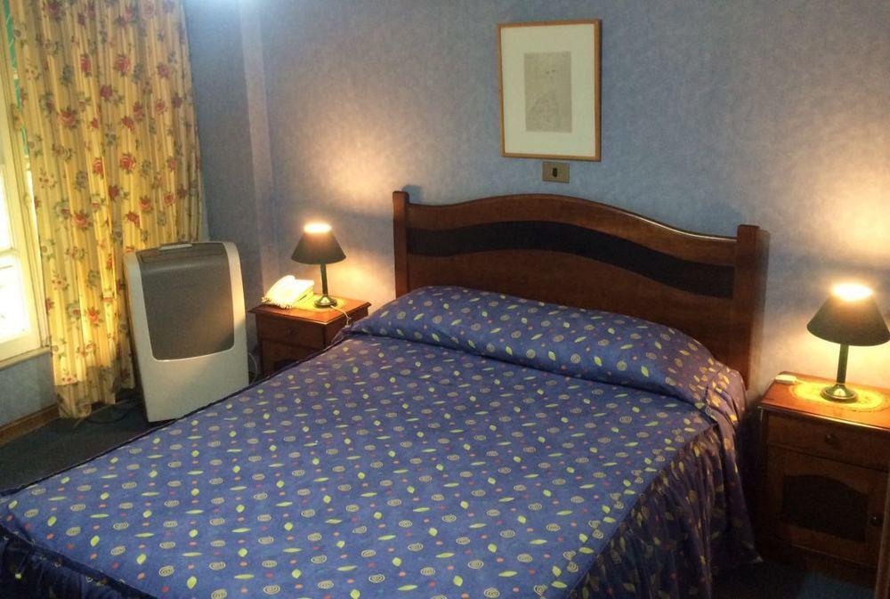 Hotel Foresta Santiago Luaran gambar