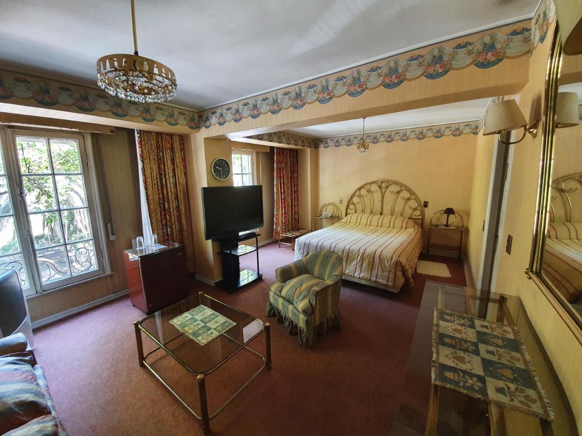 Hotel Foresta Santiago Luaran gambar