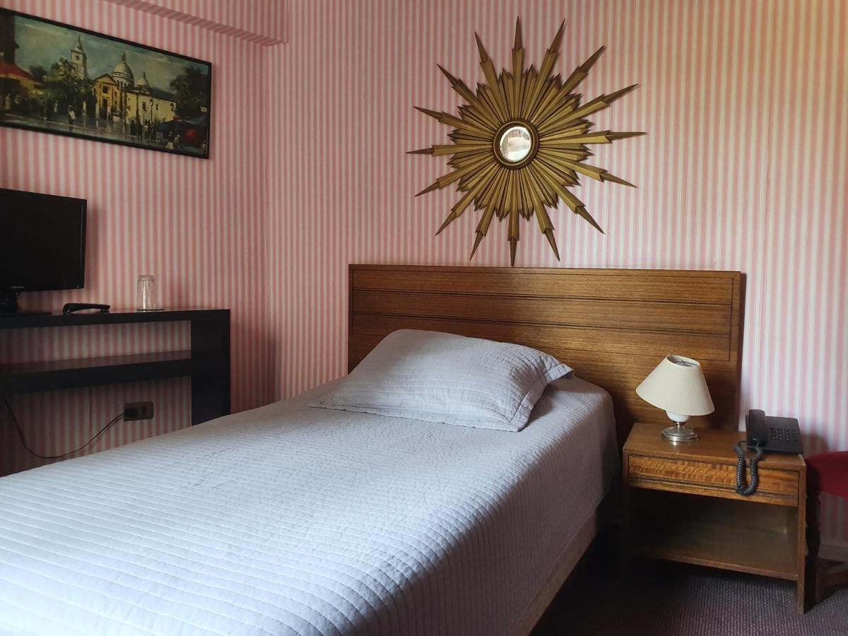 Hotel Foresta Santiago Luaran gambar
